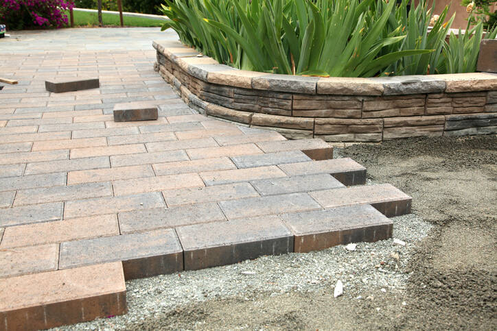 Donoghue Construction Installs Pavers